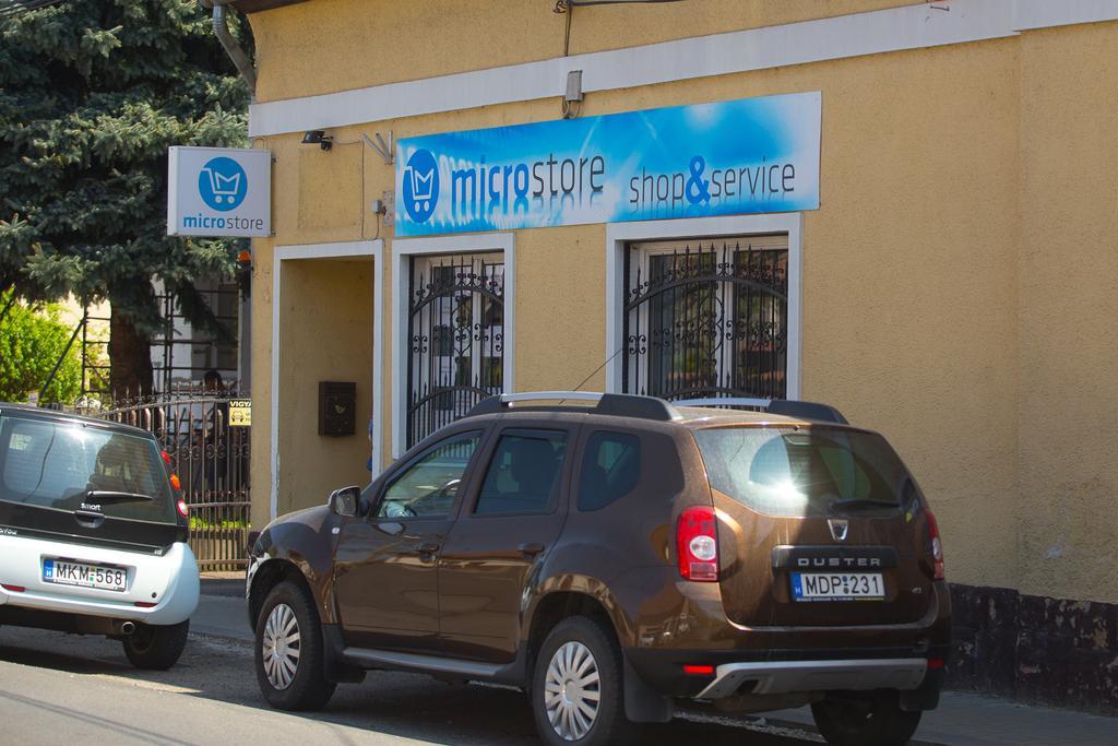 Airport Microstore Panzio Вечеш Экстерьер фото